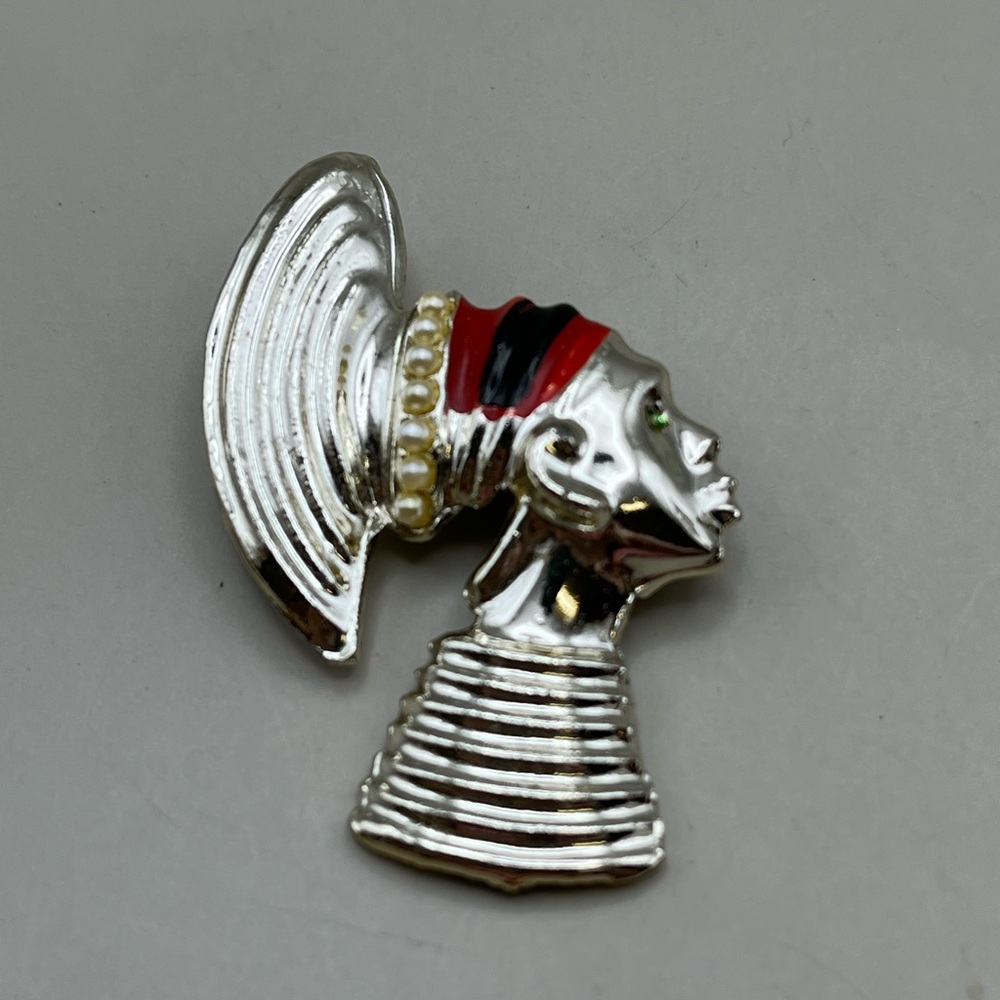 Silver and Red Egyptian Queen Brooch